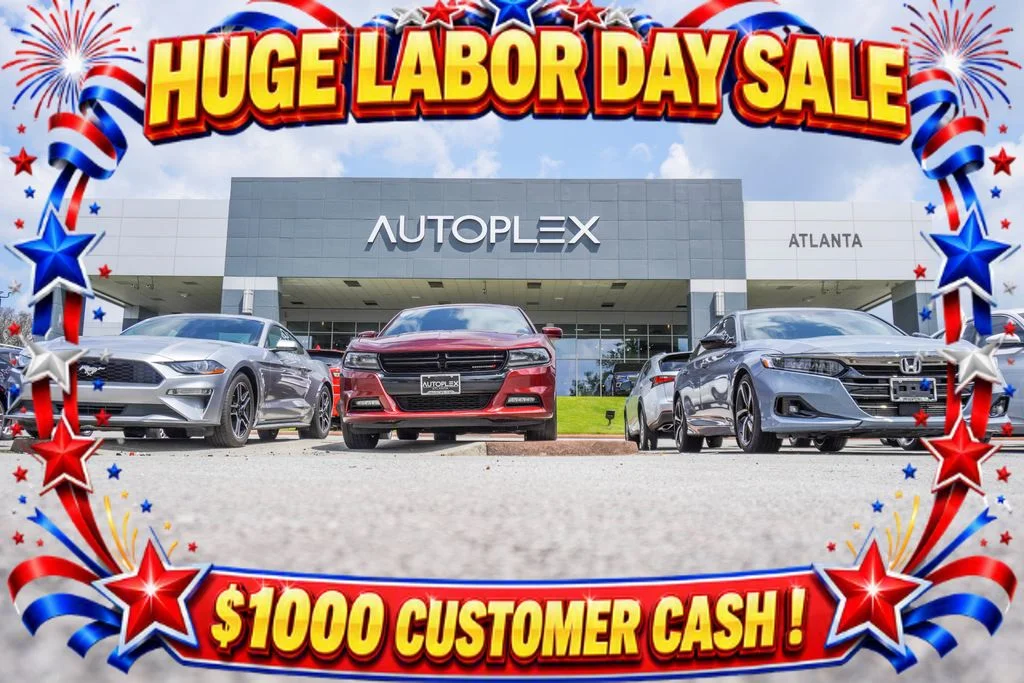 Used 2022 White Nissan SR image 39