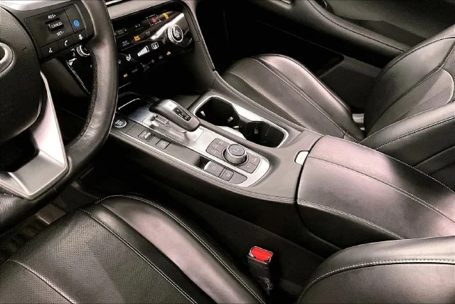 Used 2022 Graphite Shadow INFINITI LUXE image 17
