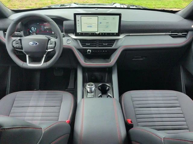 New 2026 Agate Black Metallic Ford ST-Line image 15
