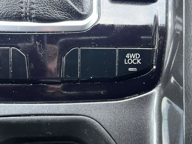Certified Used 2024 Silver Zynith Jeep Latitude image 28