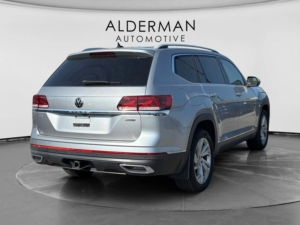 Used 2021 Silver Volkswagen SEL Premium image 5
