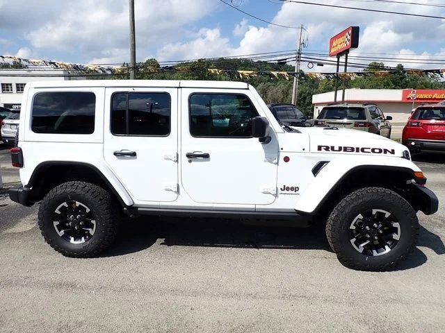 New 2027 White/off-white Jeep Rubicon image 8