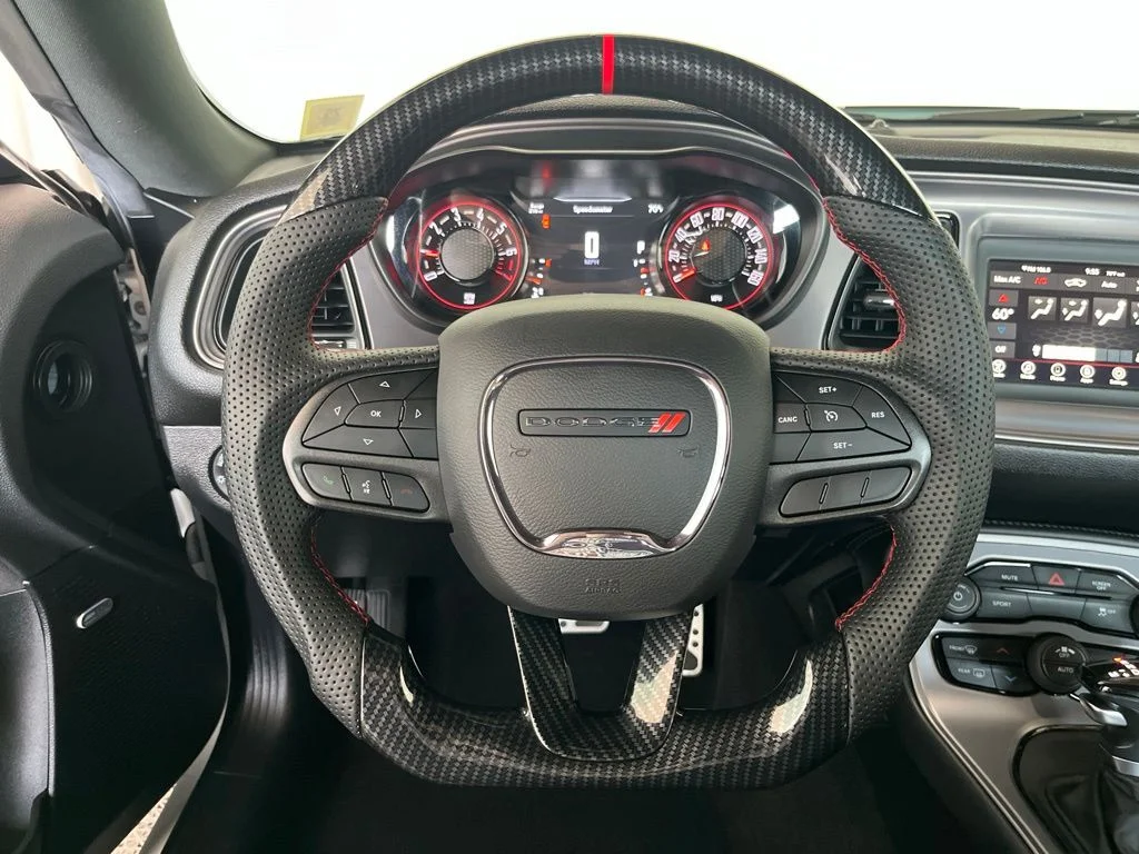 Used 2023 White Dodge SXT image 5