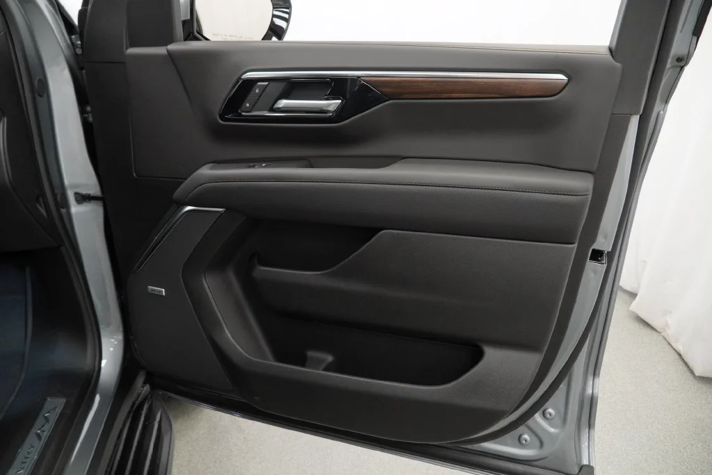 New 2026 Sterling Gray Metallic Chevrolet High Country image 29