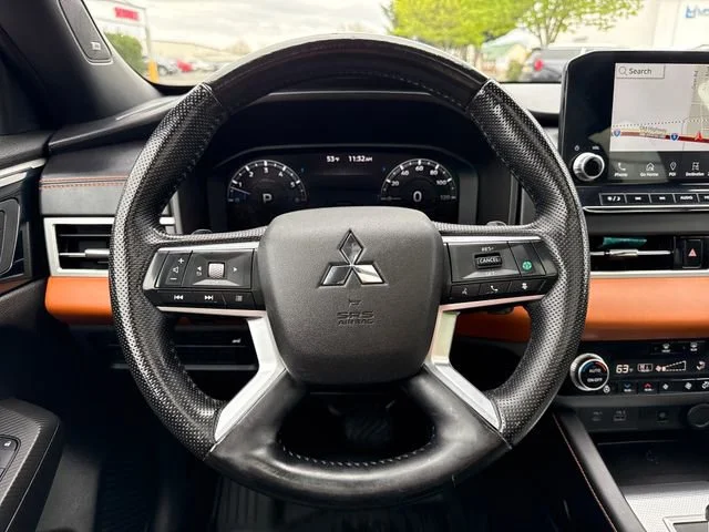 Used 2022  Mitsubishi SEL image 23