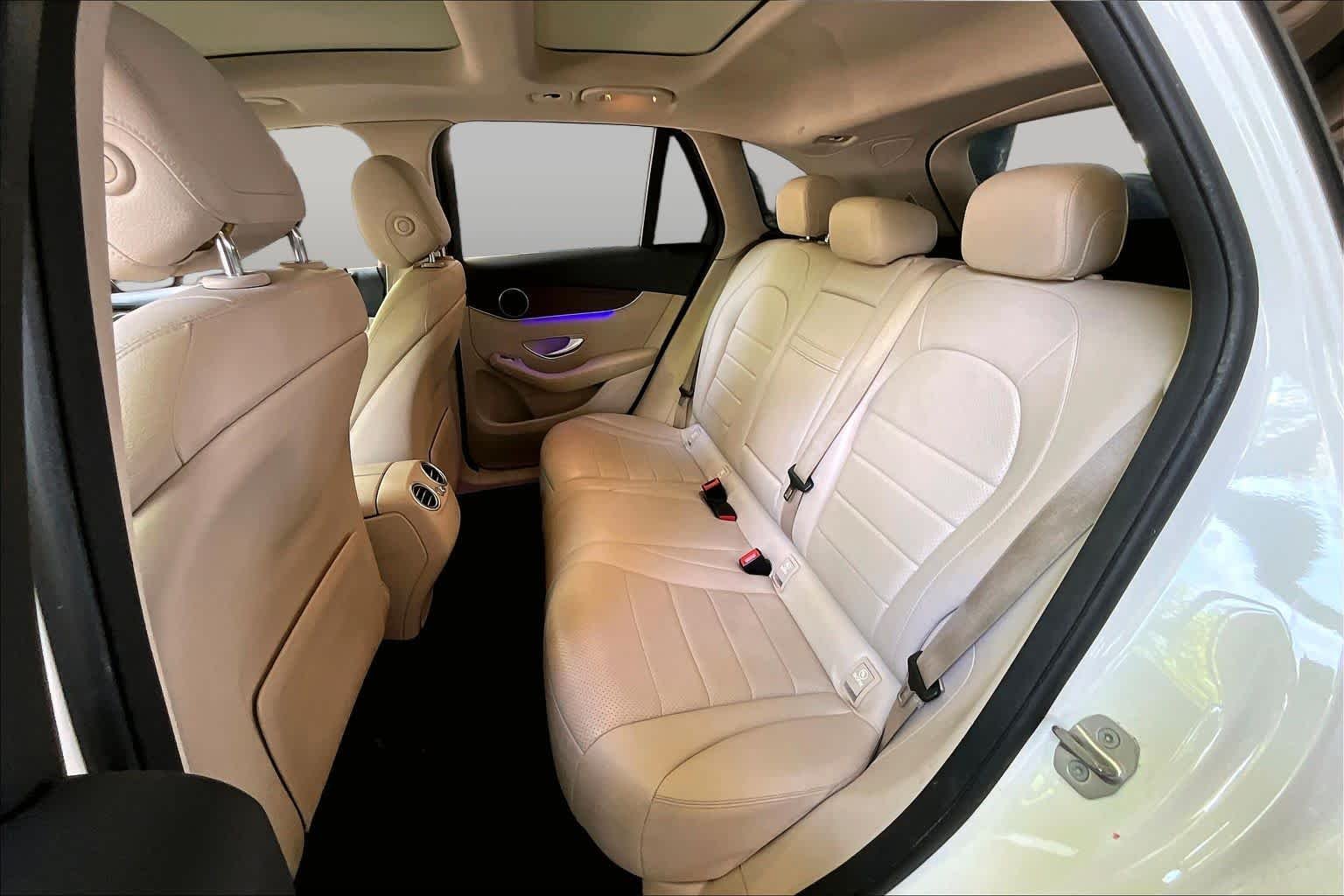 Used 2021 Polar White Mercedes-Benz GLC 300 image 19