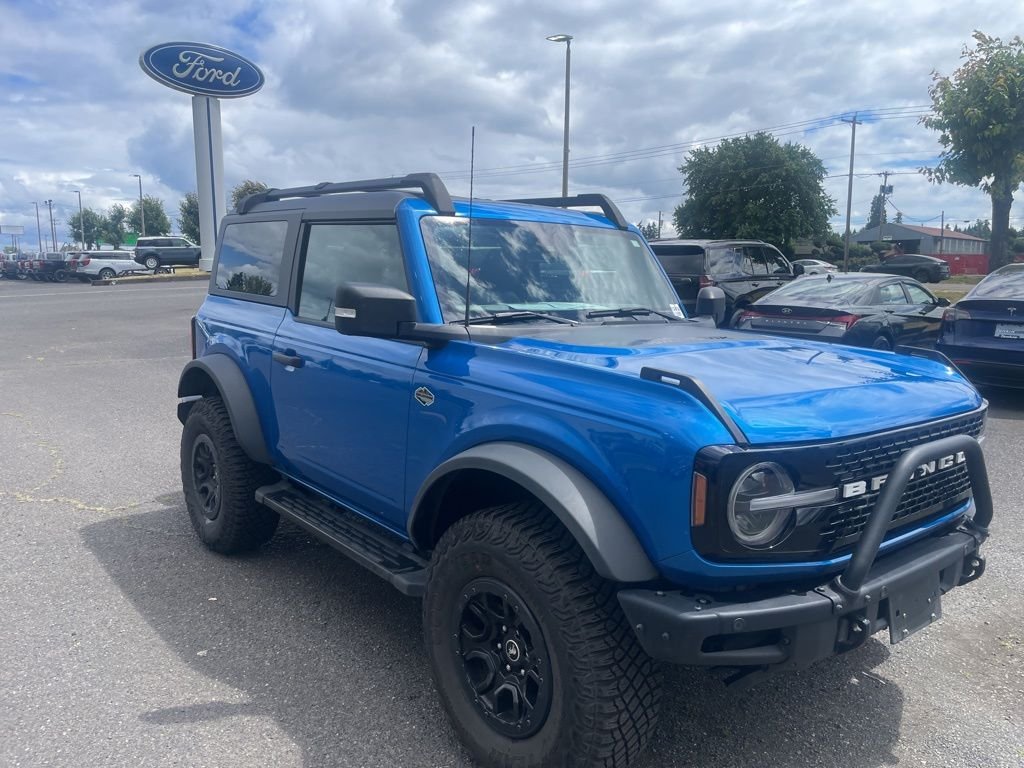 Used 2023 Velocity Blue Metallic Ford Wildtrak image 3