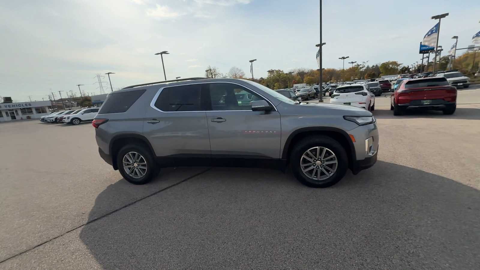 2023 Chevrolet Traverse 1LT - Photo 9
