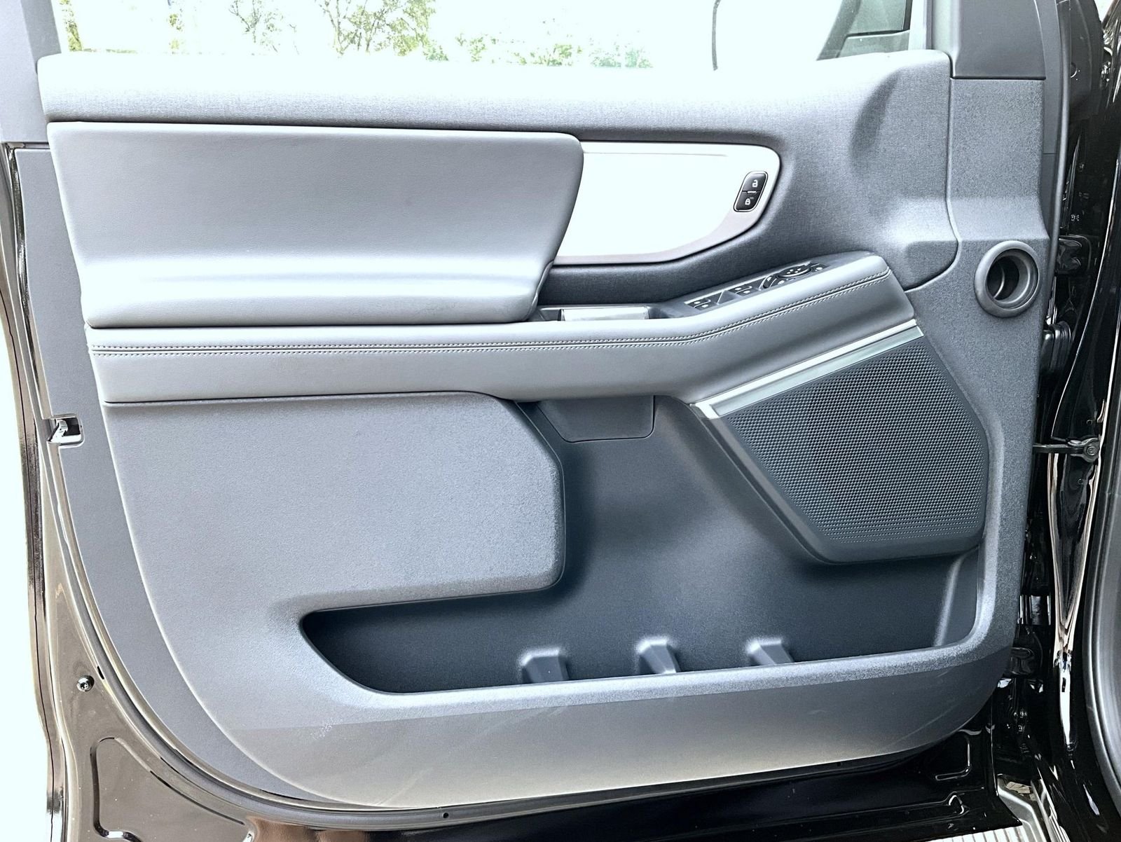 New 2027 Agate Black Metallic Ford Active image 11