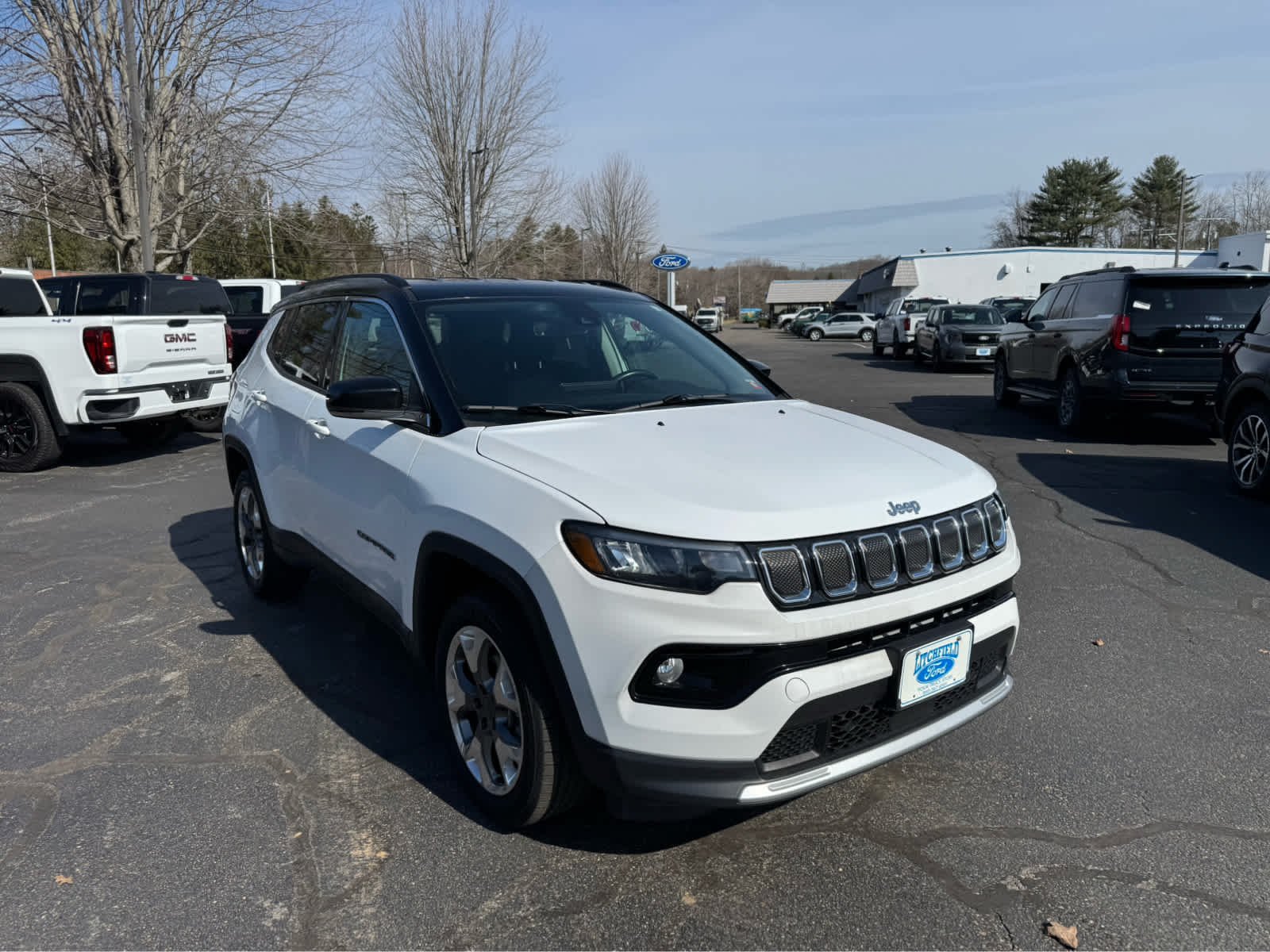 Used 2022 Bright White Clearcoat Jeep Limited image 8