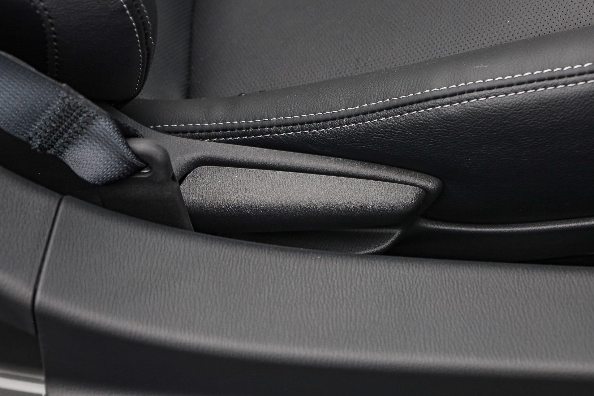 2025 Mazda MX-5 Miata Grand Touring - Photo 30