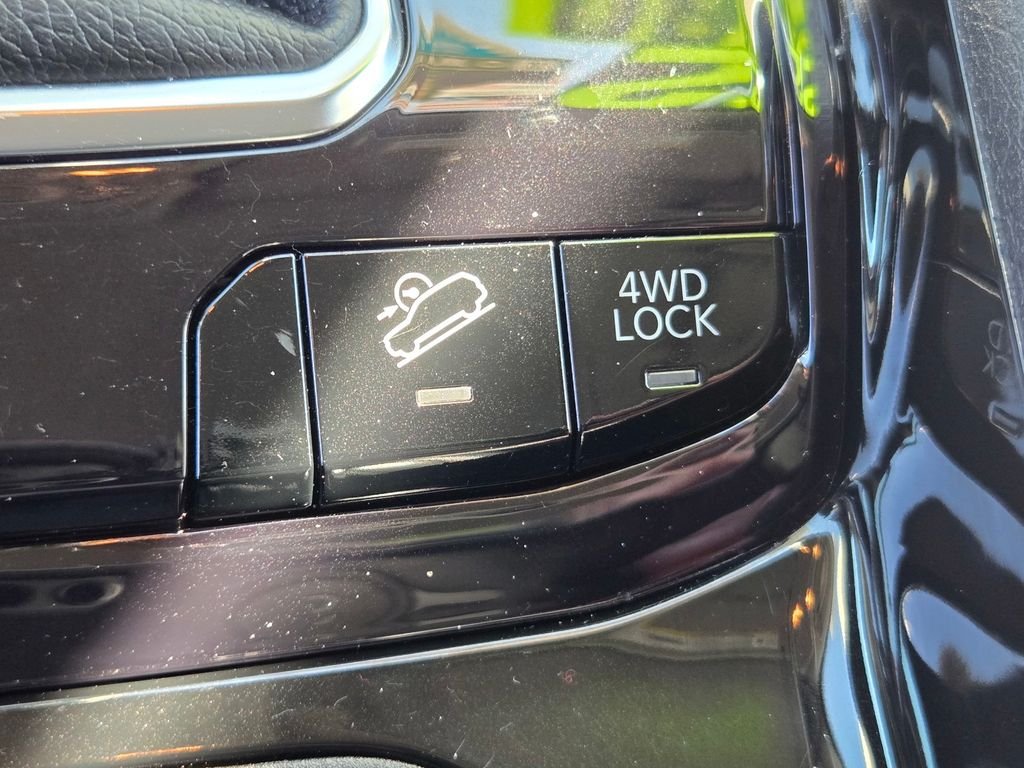 Used 2022 Black Jeep Trailhawk image 21