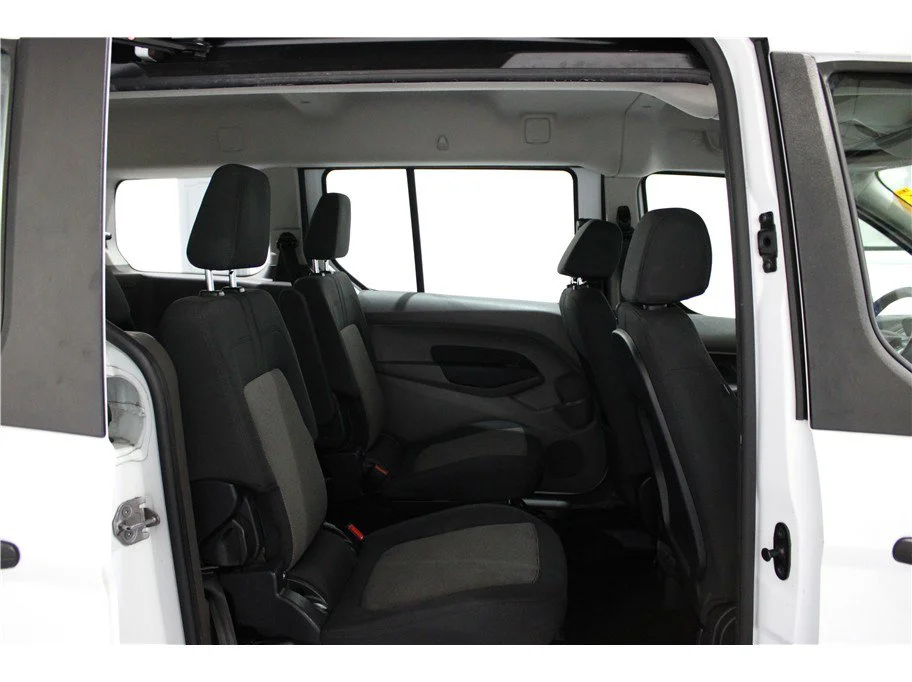 Used 2022 White Ford XL image 21