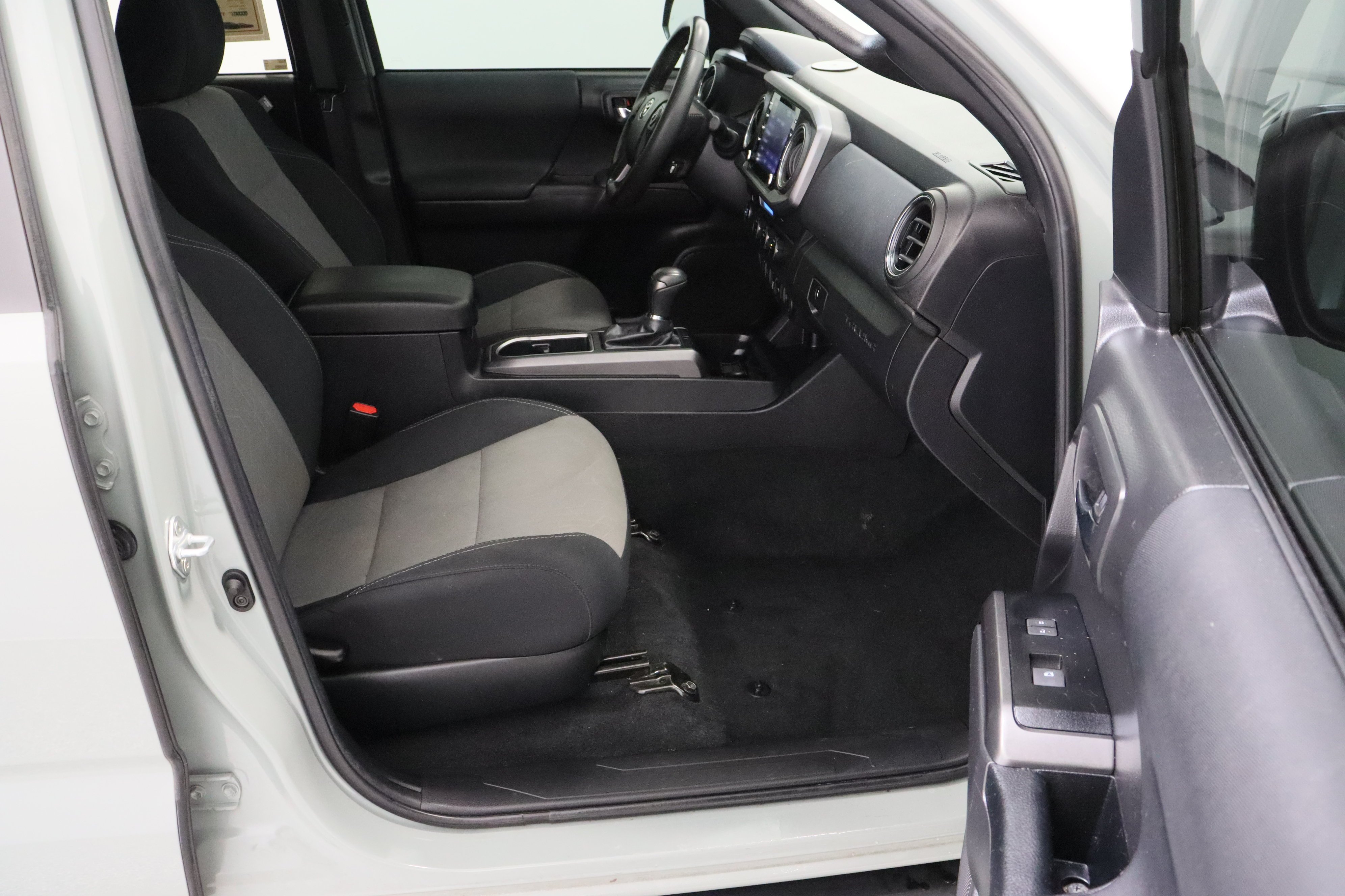 Used 2022 Lunar Rock Toyota TRD Sport 3.5L image 37