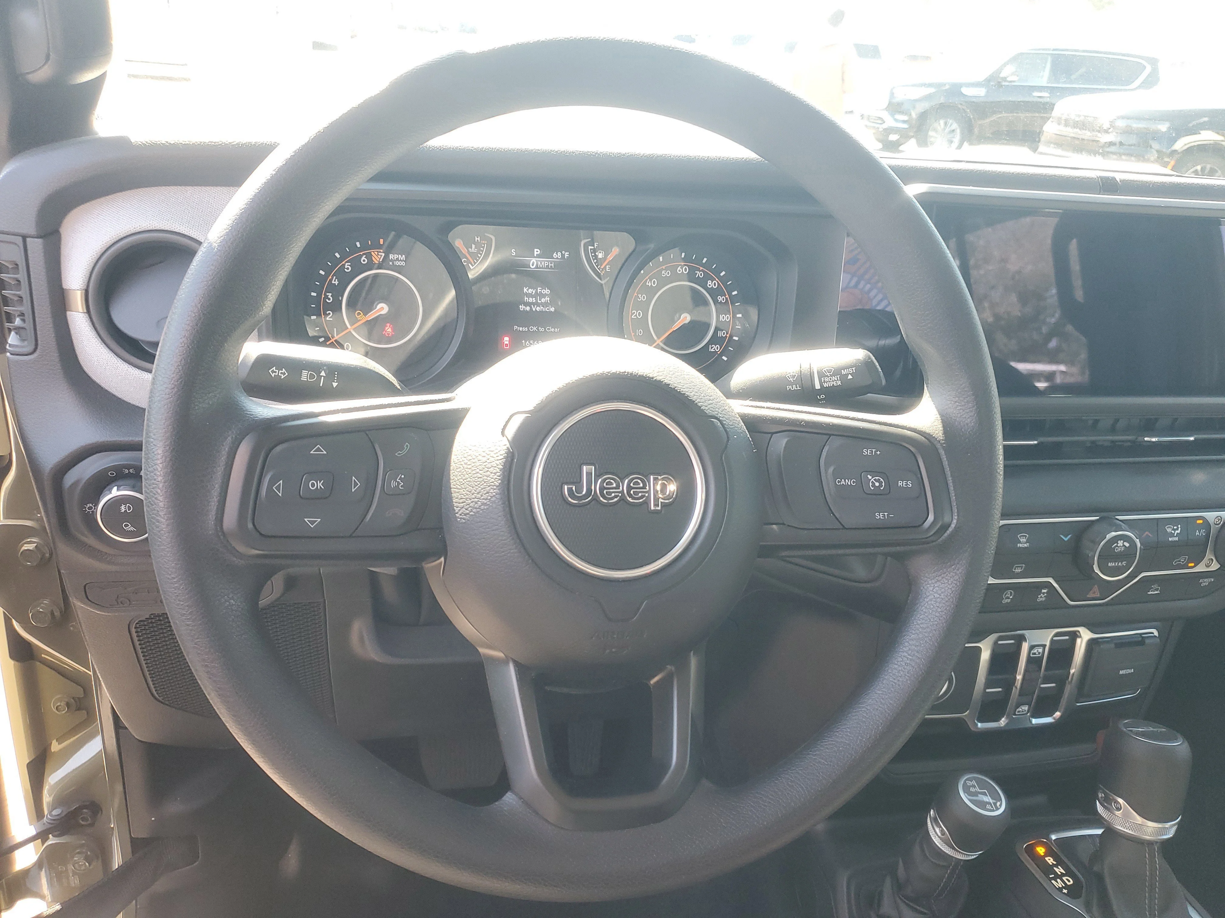 Used 2025 41 Jeep Sport image 26
