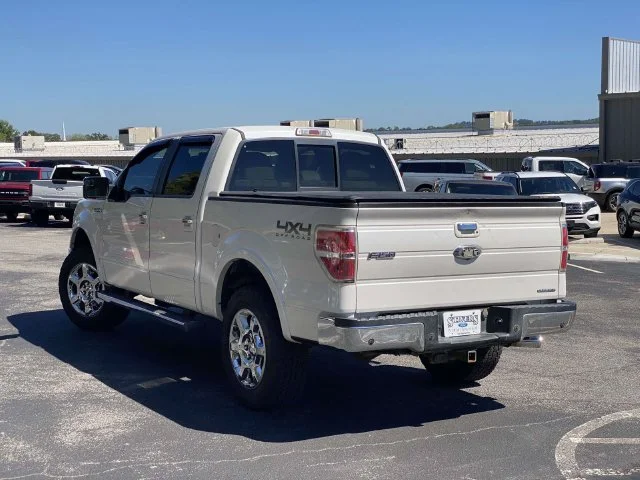 Used 2013 White Ford Lariat image 28