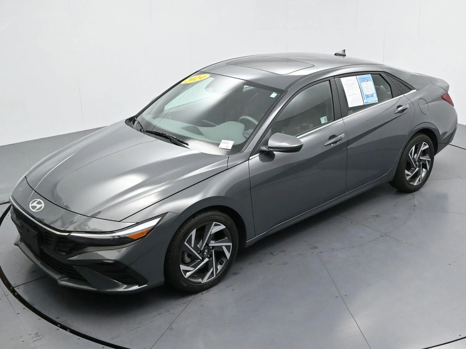 Used 2024 Ecotronic Gray Hyundai SEL image 41