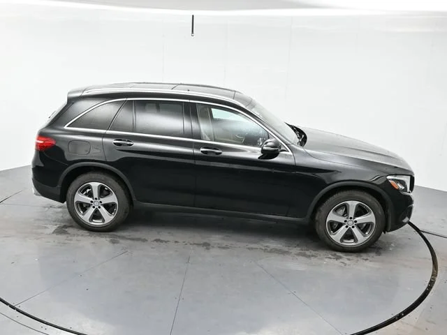 Used 2017 Black [black] Mercedes-Benz GLC 300 image 24
