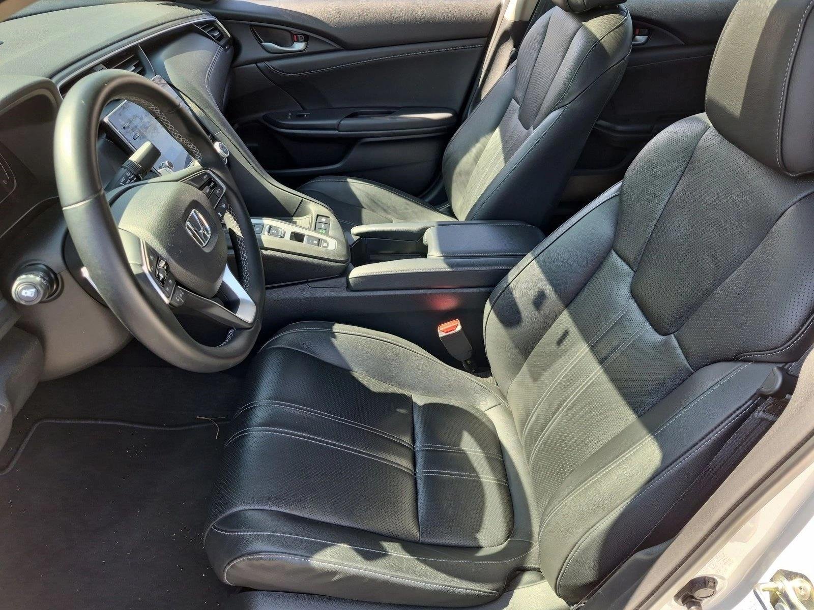 Used 2019 White Honda Touring image 14