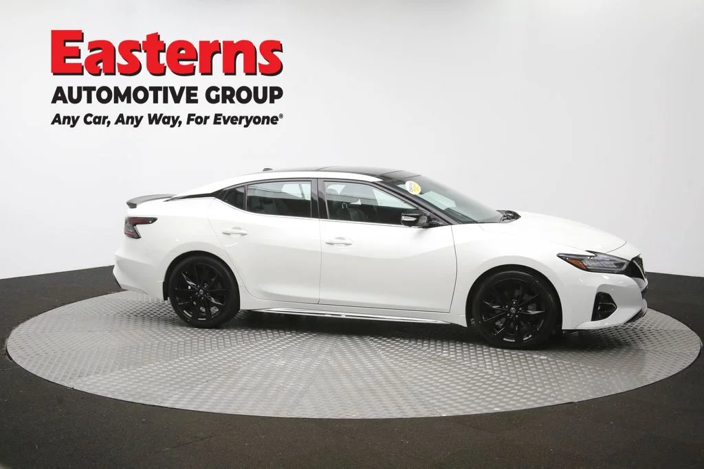 Used 2023 White Nissan SR image 51