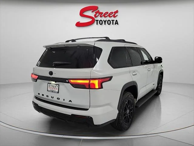 Certified Used 2024 WIND CHILL PEARL Toyota  image 4