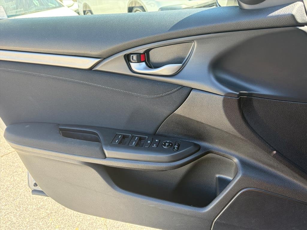 2021 Honda Civic Hatchback EX - Photo 18