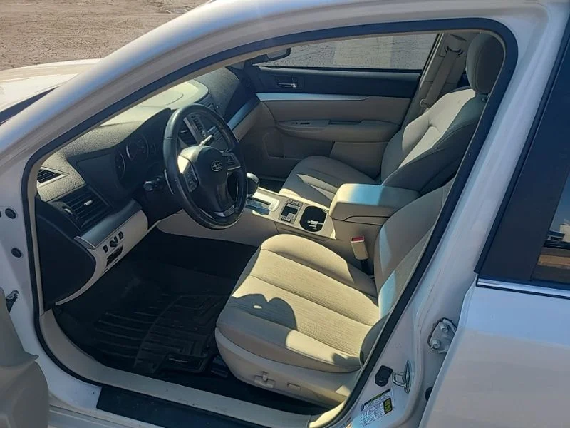 Used 2014 White Subaru 2.5i image 13