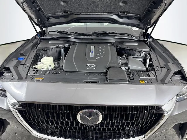 Used 2025 Gray Mazda Preferred image 31