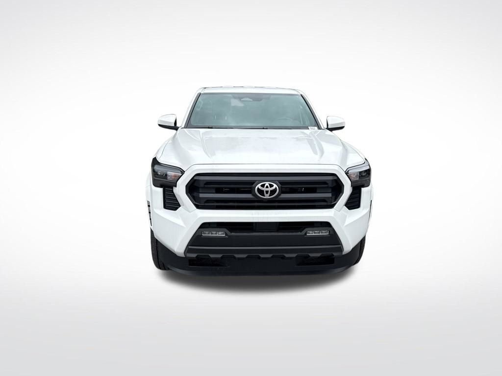 Used 2025 White Toyota SR5 image 2