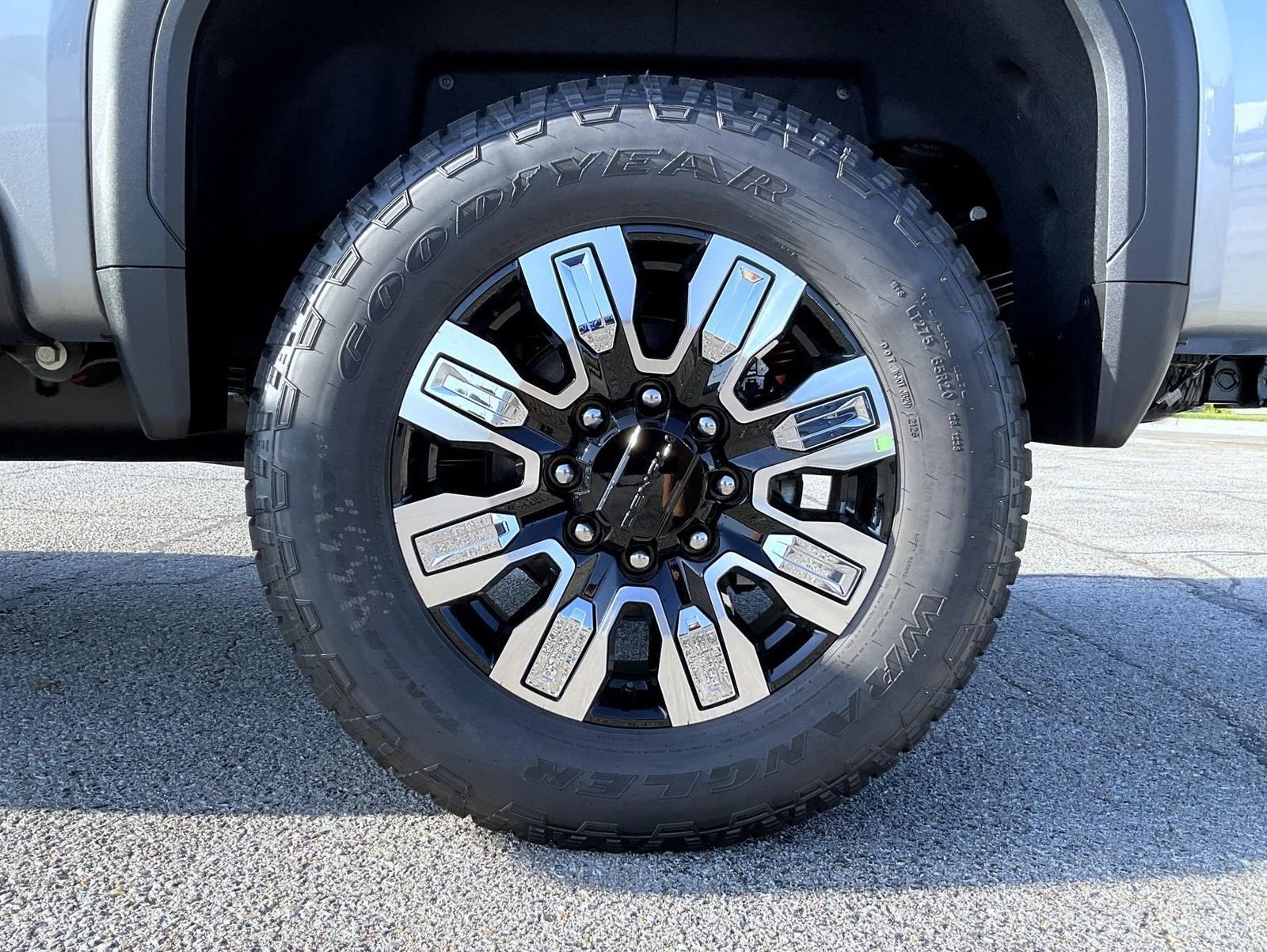 2026 GMC Sierra 2500HD Denali - Photo 23