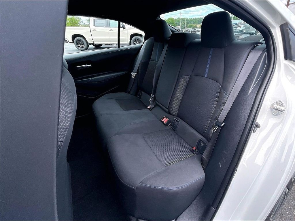Used 2020 White Toyota SE image 14