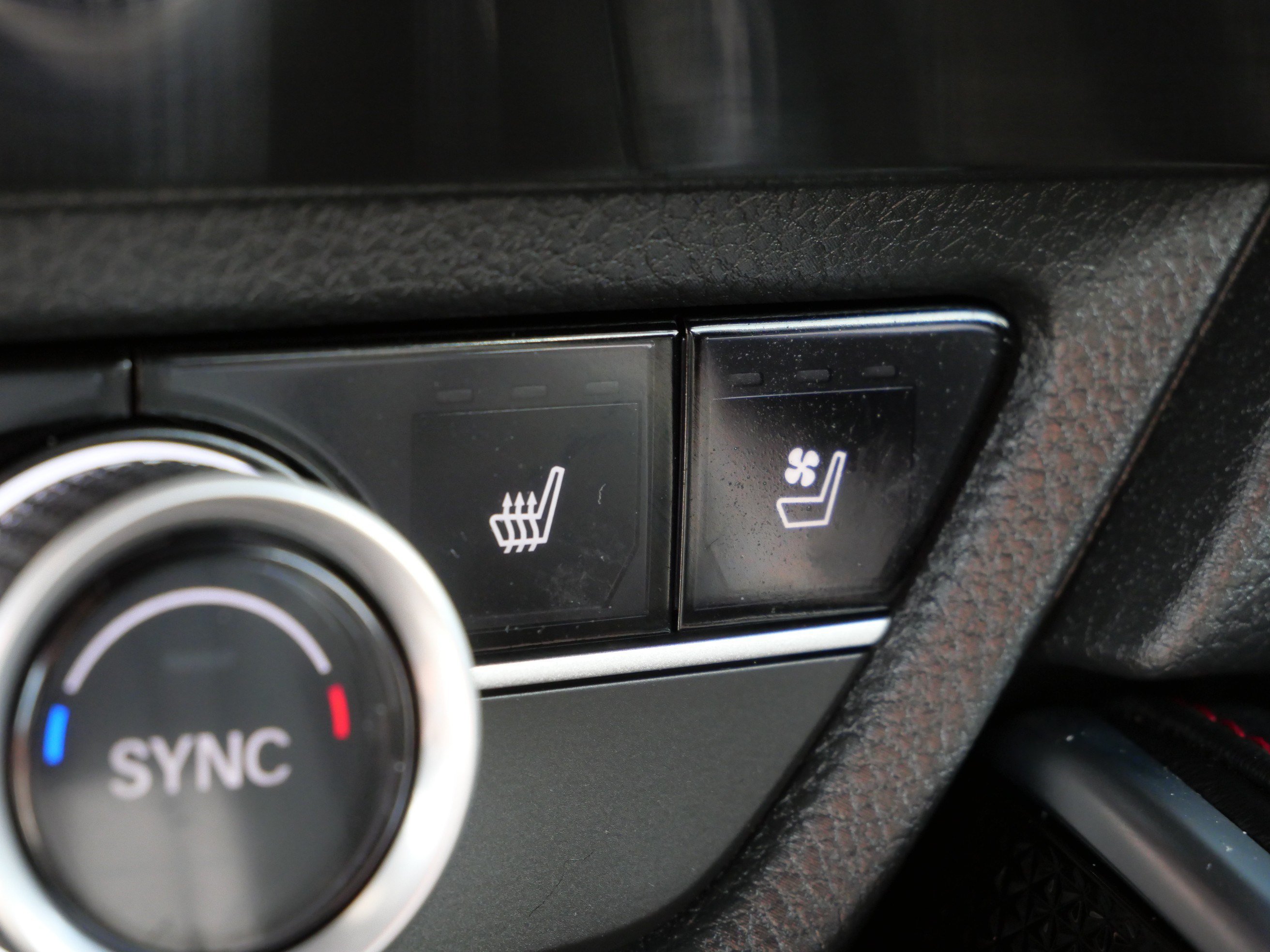 Used 2025 Solar Silver Metallic Acura w/A-Spec Advance Package image 31