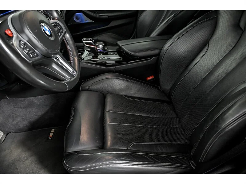 Used 2019 Black Sapphire Metallic BMW Competition image 16