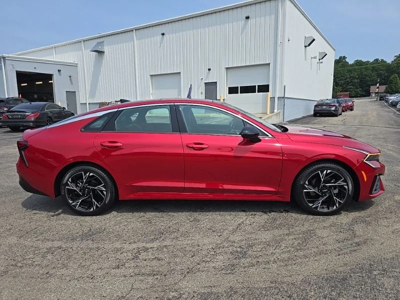Used 2025 Red Kia GT-Line image 9