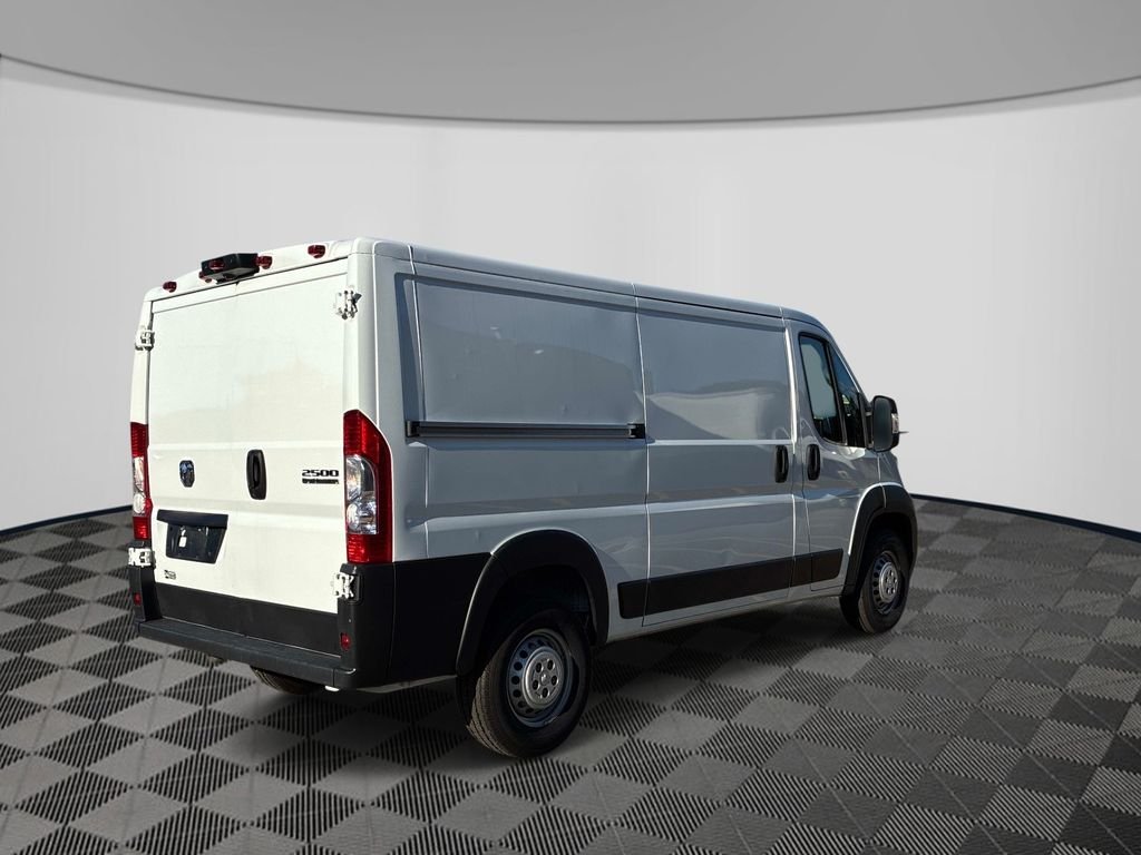 Used 2025 White Ram Base image 7