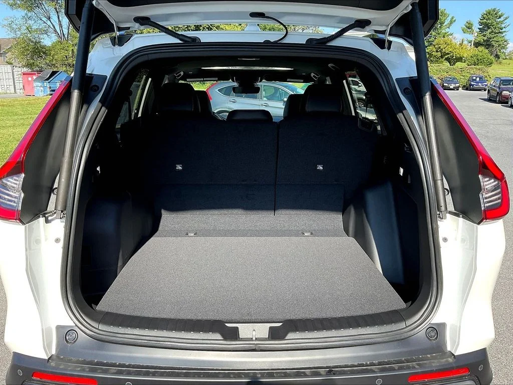 New 2026 Platinum White Pearl Honda Sport Touring image 6