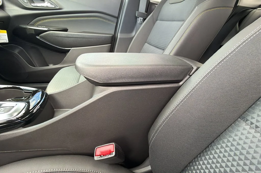 New 2026 Mosaic Black Metallic Chevrolet LT image 28