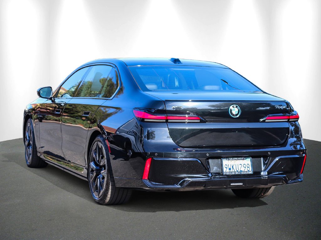Used 2026 Black Sapphire Metallic BMW 750e xDrive image 4