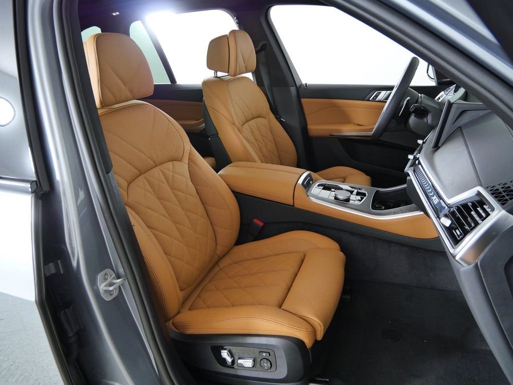 New 2026 Skyscraper Grey Metallic BMW xDrive40i image 20