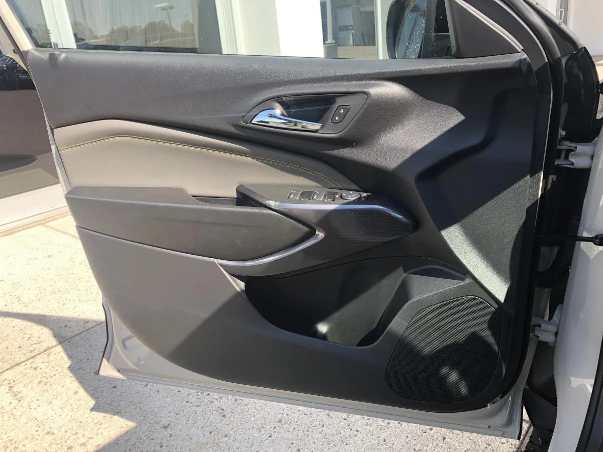 New 2026 White Chevrolet Fwd 4dr Activ image 18