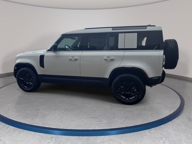 New 2026 Fuji White LAND ROVER S image 8