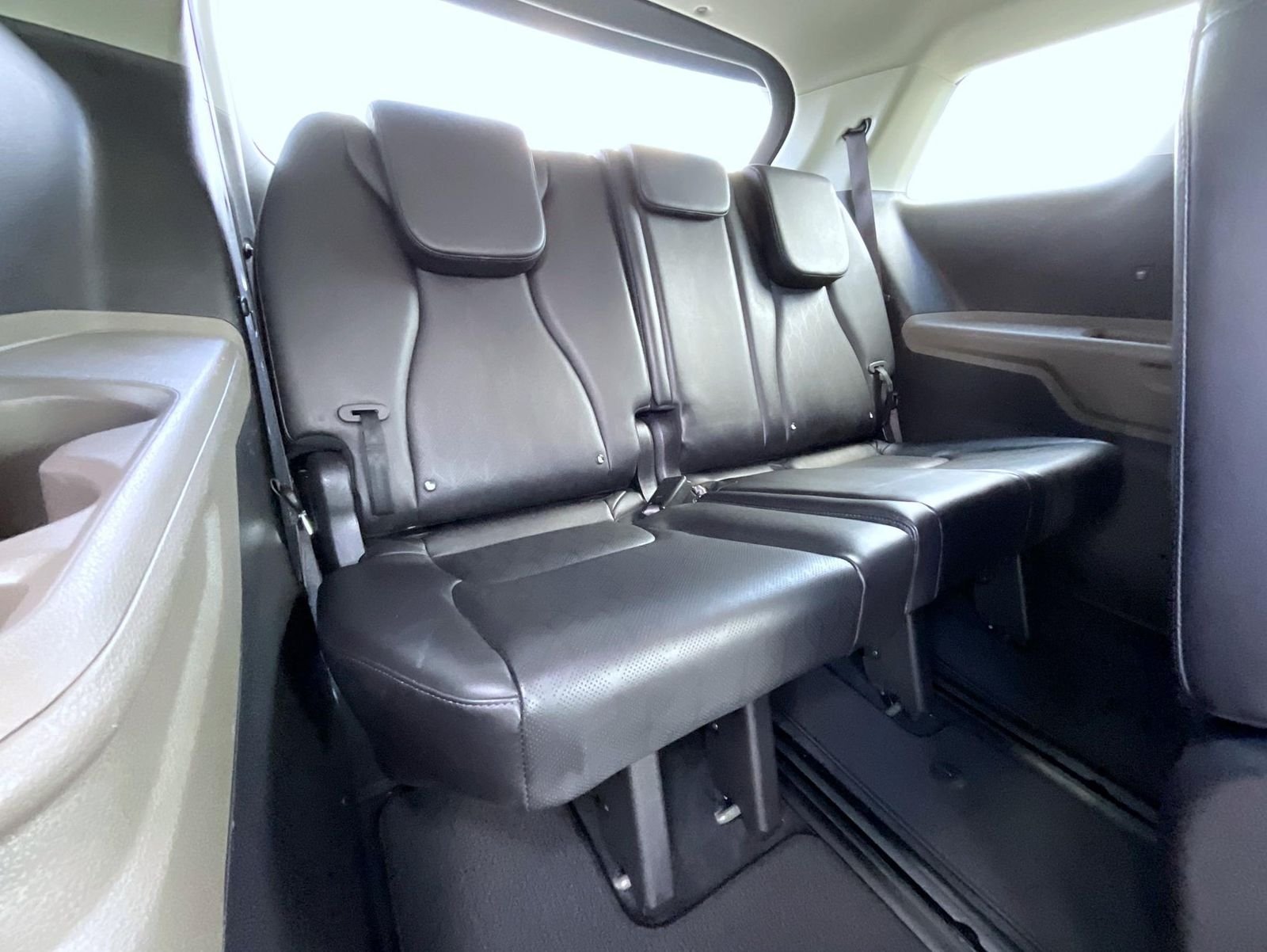 Used 2025 Black Kia LXS image 19