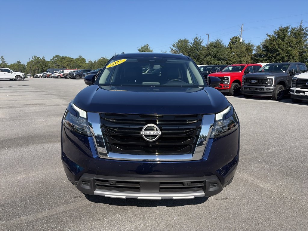 Used 2025 Blue Nissan SL image 10