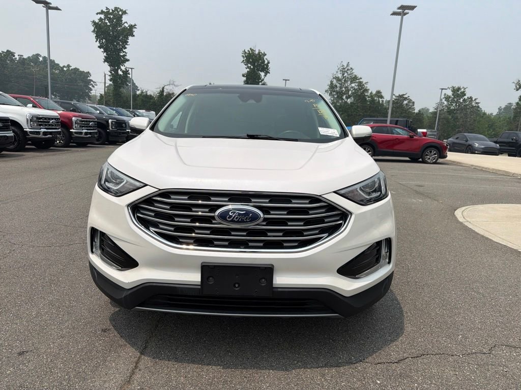 Used 2019 White Platinum Clearcoat Metallic Ford SEL image 4