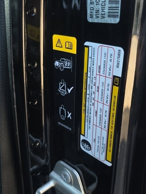 Used 2024 Black Clearcoat Jeep High Altitude image 36