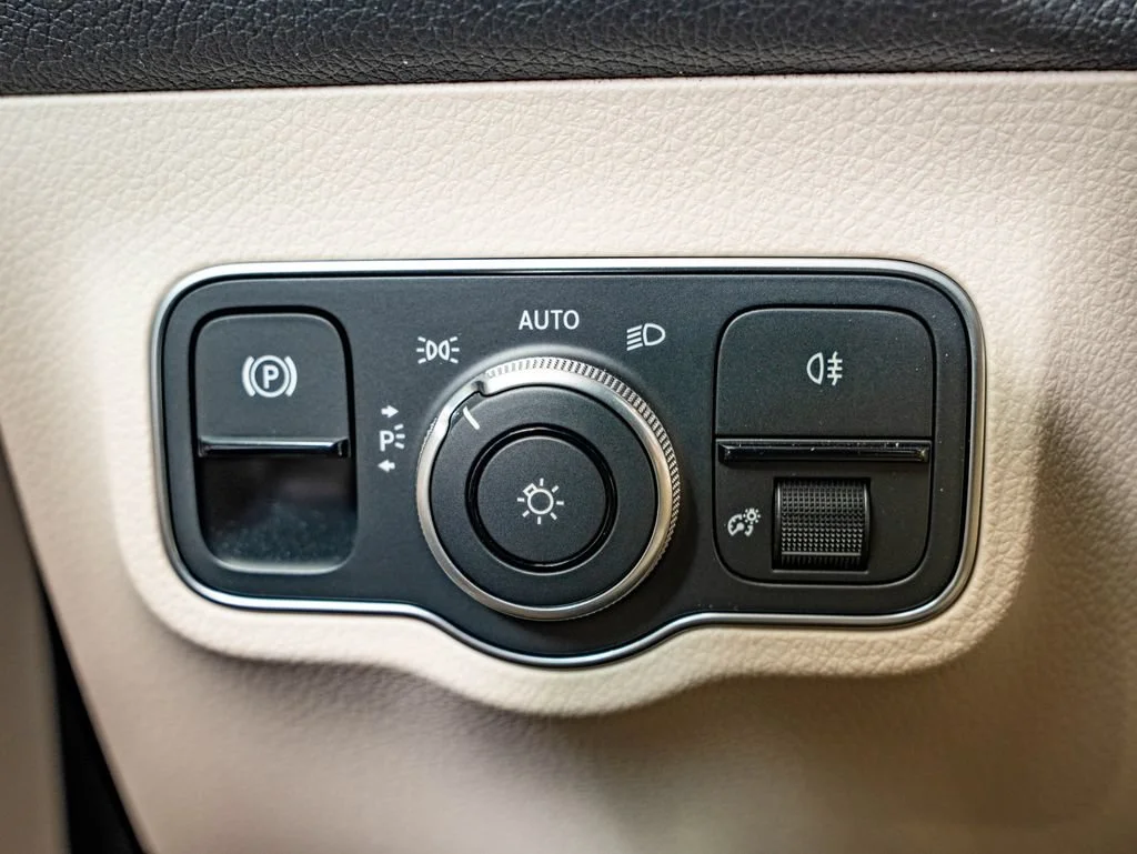 Used 2024 Starling Blue Metallic Mercedes-Benz 300 image 26