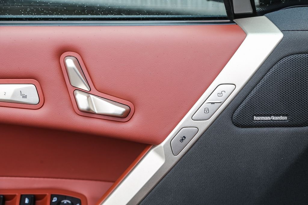 2025 BMW iX 50 - Photo 17