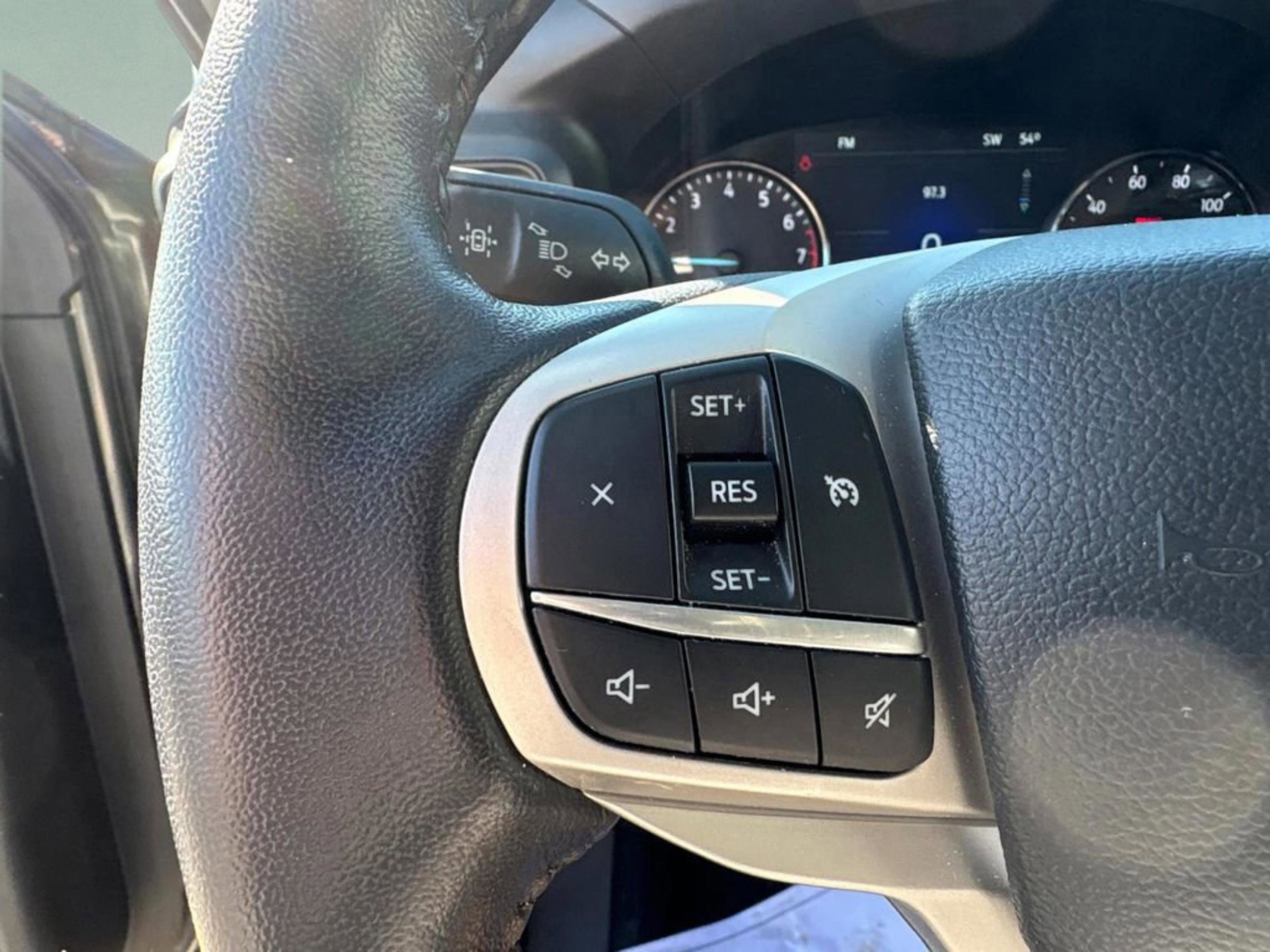 Used 2023 Gray Metallic Ford XLT image 39