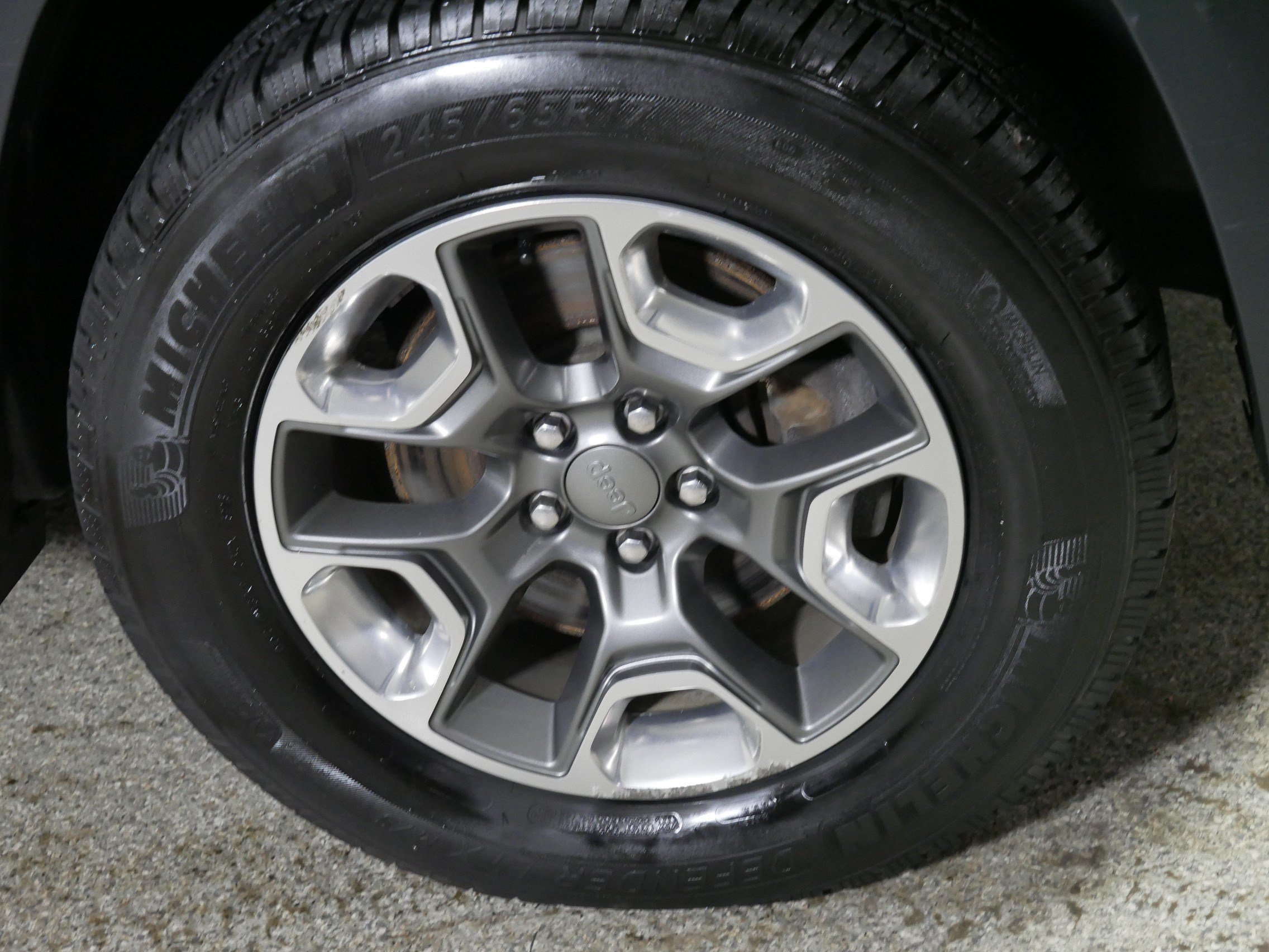 Used 2019 Velvet Red Pearlcoat Jeep Trailhawk image 15