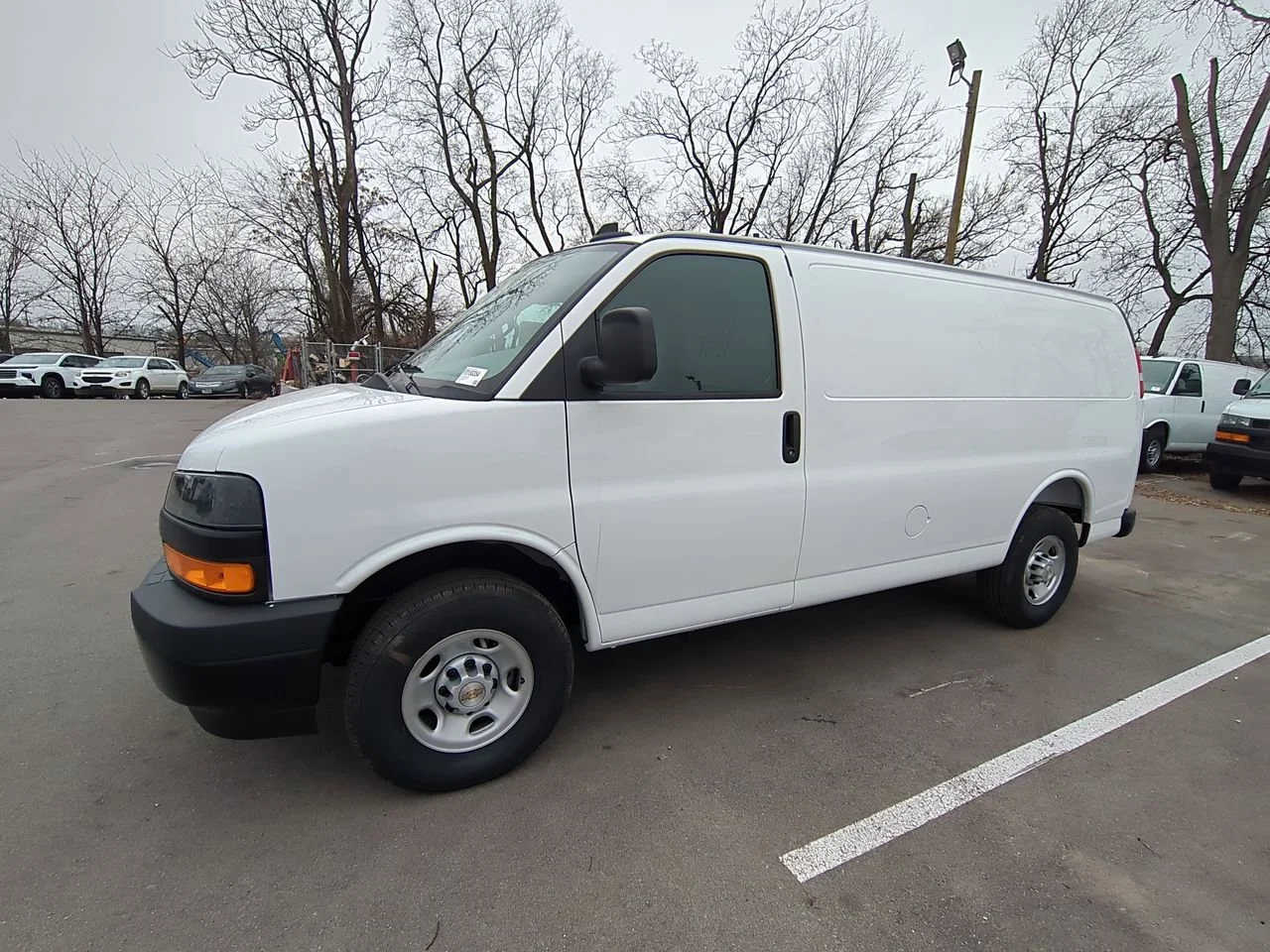 2025 Chevrolet Express 2500 Work Van HD's photo